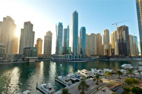 Nice & Comfy 1BR w/ Marina Views / Walk to beach